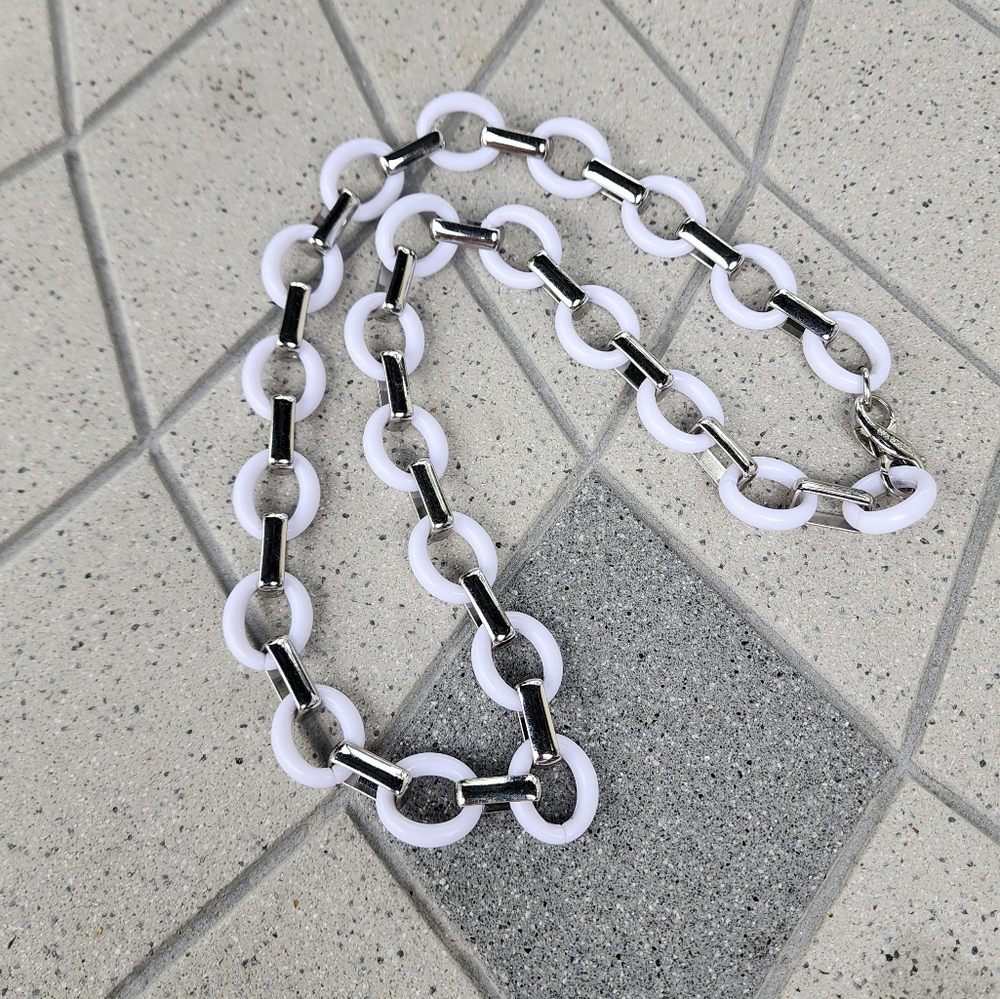 Lia Sophia Contrast Chain Link Statement Necklace - Picture 6 of 8